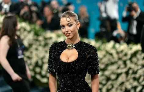 Sydney Sweeney OnlyFans Leaked Free Thumbnail Picture - #0XvV49T2pD