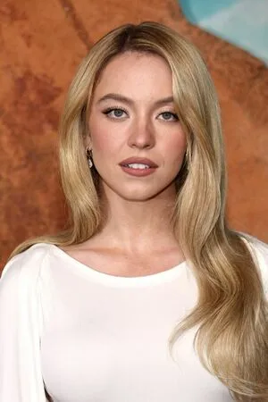 Sydney Sweeney OnlyFans Leaked Free Thumbnail Picture - #1gSss3U4Kx