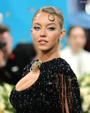 Sydney Sweeney OnlyFans Leaked Free Thumbnail Picture - #3WxLC4xUMi