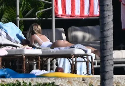 Sydney Sweeney OnlyFans Leaked Free Thumbnail Picture - #63NvmRnAPt