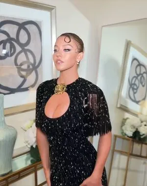 Sydney Sweeney OnlyFans Leaked Free Thumbnail Picture - #8DHeyRjctq