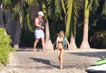 Sydney Sweeney OnlyFans Leaked Free Thumbnail Picture - #AAaNXTWiwL