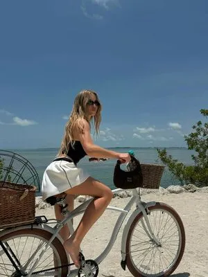 Sydney Sweeney OnlyFans Leaked Free Thumbnail Picture - #BbUQyV1YP1