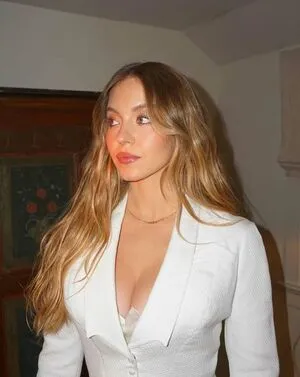 Sydney Sweeney OnlyFans Leaked Free Thumbnail Picture - #BpyCzPB7cb