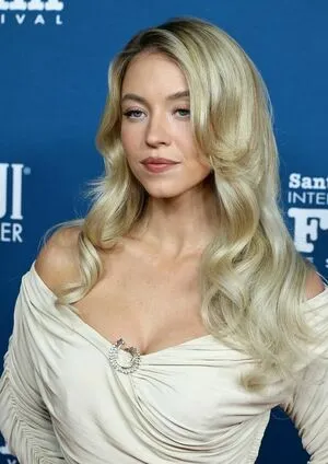 Sydney Sweeney OnlyFans Leaked Free Thumbnail Picture - #Bs2l3X6KA4