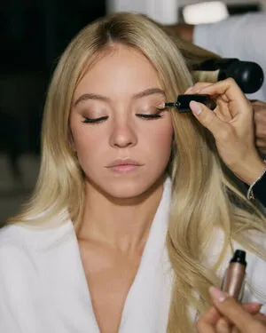 Sydney Sweeney OnlyFans Leaked Free Thumbnail Picture - #CEGOHyNmCr