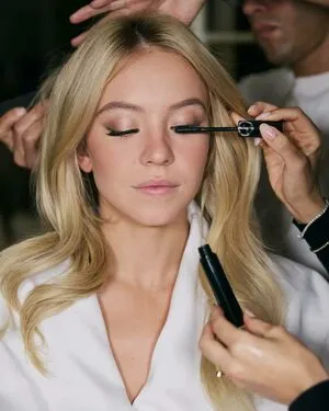 Sydney Sweeney OnlyFans Leaked Free Thumbnail Picture - #FRjqFz41G4