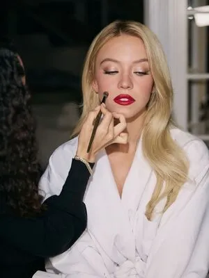 Sydney Sweeney OnlyFans Leaked Free Thumbnail Picture - #IYrluM9ahi