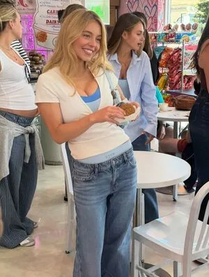 Sydney Sweeney OnlyFans Leaked Free Thumbnail Picture - #LfBv3ViI42