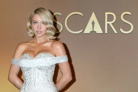 Sydney Sweeney OnlyFans Leaked Free Thumbnail Picture - #NpC5Q8f9GV