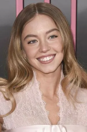 Sydney Sweeney OnlyFans Leaked Free Thumbnail Picture - #OmrePbkr2p