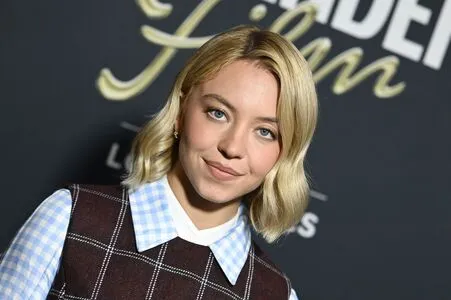 Sydney Sweeney OnlyFans Leaked Free Thumbnail Picture - #PeI6n6q95v