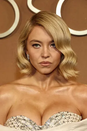 Sydney Sweeney OnlyFans Leaked Free Thumbnail Picture - #PesxC47qyG