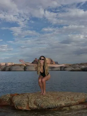 Sydney Sweeney OnlyFans Leaked Free Thumbnail Picture - #PxslY0YFd3