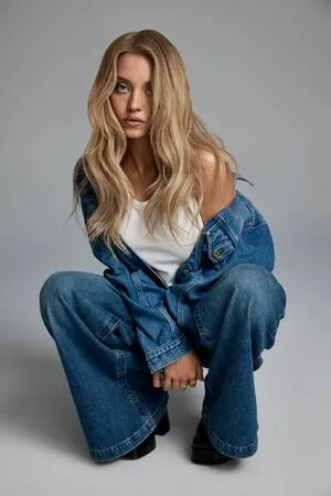 Sydney Sweeney OnlyFans Leaked Free Thumbnail Picture - #QMXccuXlHB