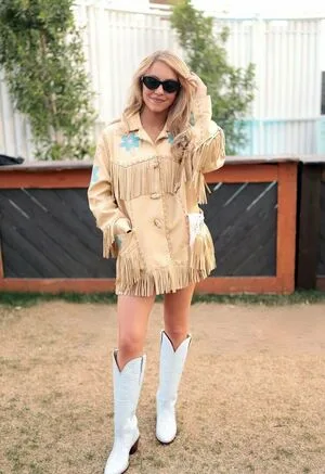 Sydney Sweeney OnlyFans Leaked Free Thumbnail Picture - #QRUapVBskF
