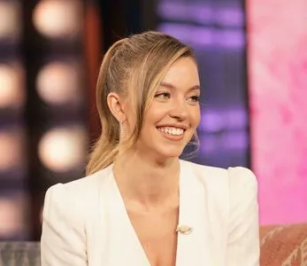 Sydney Sweeney OnlyFans Leaked Free Thumbnail Picture - #RW4xOmrIOc