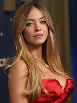 Sydney Sweeney OnlyFans Leaked Free Thumbnail Picture - #UCSzEtS1qV