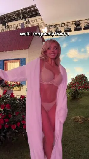 Sydney Sweeney OnlyFans Leaked Free Thumbnail Picture - #UJkxj5zmND