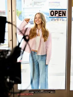Sydney Sweeney OnlyFans Leaked Free Thumbnail Picture - #Ux5xYQzTBm