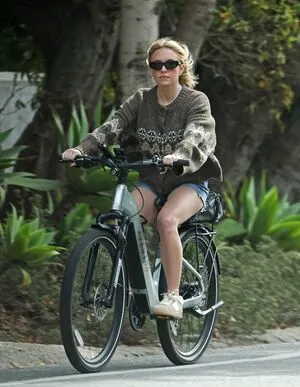 Sydney Sweeney OnlyFans Leaked Free Thumbnail Picture - #WQvuemTV5N