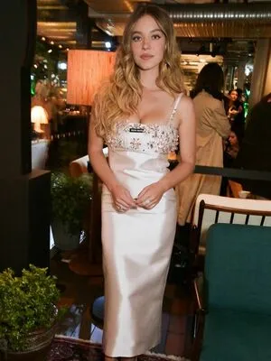 Sydney Sweeney OnlyFans Leaked Free Thumbnail Picture - #WUjt4avI8R