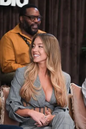 Sydney Sweeney OnlyFans Leaked Free Thumbnail Picture - #XNM32P112a