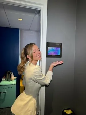 Sydney Sweeney OnlyFans Leaked Free Thumbnail Picture - #Y2VOD9JfUd