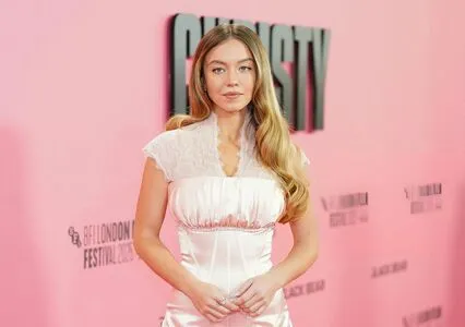 Sydney Sweeney OnlyFans Leaked Free Thumbnail Picture - #a2H9N63EHC