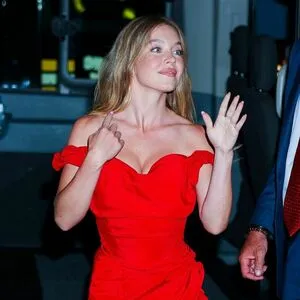 Sydney Sweeney OnlyFans Leaked Free Thumbnail Picture - #bFdbf9eyjy
