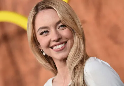 Sydney Sweeney OnlyFans Leaked Free Thumbnail Picture - #fe2luS4l7n