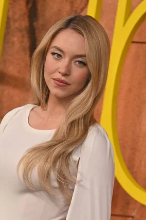 Sydney Sweeney OnlyFans Leaked Free Thumbnail Picture - #j90CCjZ30K