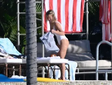 Sydney Sweeney OnlyFans Leaked Free Thumbnail Picture - #joy3lt2bZz