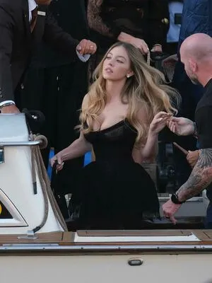 Sydney Sweeney OnlyFans Leaked Free Thumbnail Picture - #qCe6B2AdsG