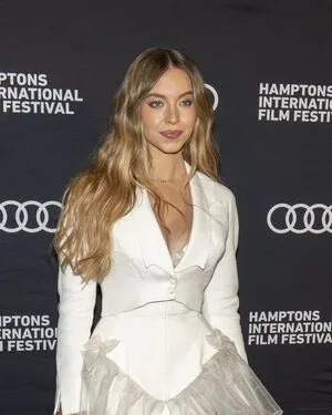 Sydney Sweeney OnlyFans Leaked Free Thumbnail Picture - #rMe5mdl86M