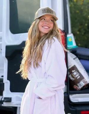 Sydney Sweeney OnlyFans Leaked Free Thumbnail Picture - #sELrFSRZiD