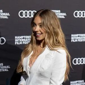 Sydney Sweeney OnlyFans Leaked Free Thumbnail Picture - #tGdLalMmjL