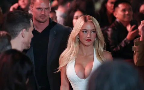 Sydney Sweeney OnlyFans Leaked Free Thumbnail Picture - #u7UpOy9y7M