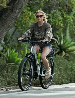 Sydney Sweeney OnlyFans Leaked Free Thumbnail Picture - #uqMkf8Xcmy