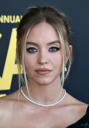 Sydney Sweeney OnlyFans Leaked Free Thumbnail Picture - #2iRuezEmxa