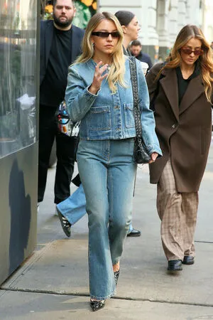 Sydney Sweeney OnlyFans Leaked Free Thumbnail Picture - #2zuFV8gbZY