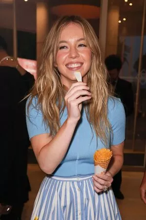Sydney Sweeney OnlyFans Leaked Free Thumbnail Picture - #47AQXmBZFb