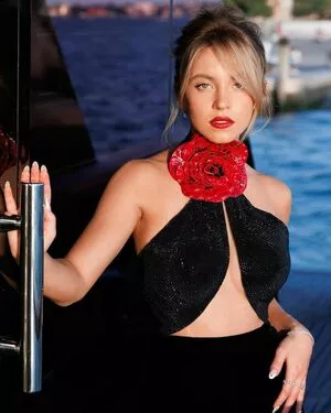 Sydney Sweeney OnlyFans Leaked Free Thumbnail Picture - #4KXee70bhm