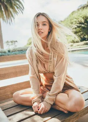 Sydney Sweeney OnlyFans Leaked Free Thumbnail Picture - #5vU2N5bEEE