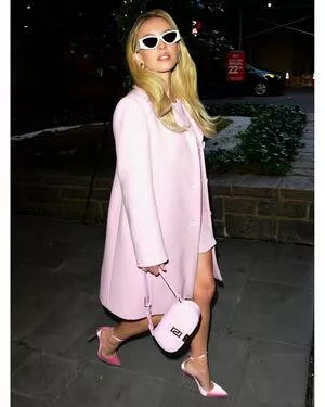 Sydney Sweeney OnlyFans Leaked Free Thumbnail Picture - #6FbLf0LG55