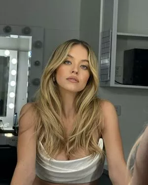 Sydney Sweeney OnlyFans Leaked Free Thumbnail Picture - #7216NH8ghi