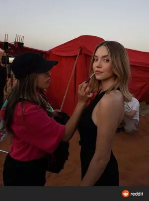 Sydney Sweeney OnlyFans Leaked Free Thumbnail Picture - #AZeqMBLesM