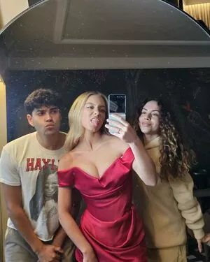 Sydney Sweeney OnlyFans Leaked Free Thumbnail Picture - #BAf1OZwOZC