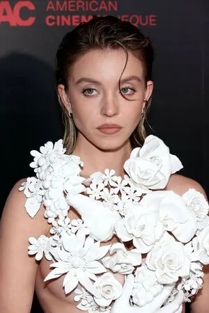 Sydney Sweeney OnlyFans Leaked Free Thumbnail Picture - #FKDpJ7tJUK