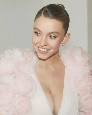 Sydney Sweeney OnlyFans Leaked Free Thumbnail Picture - #GUVFr2AfKw